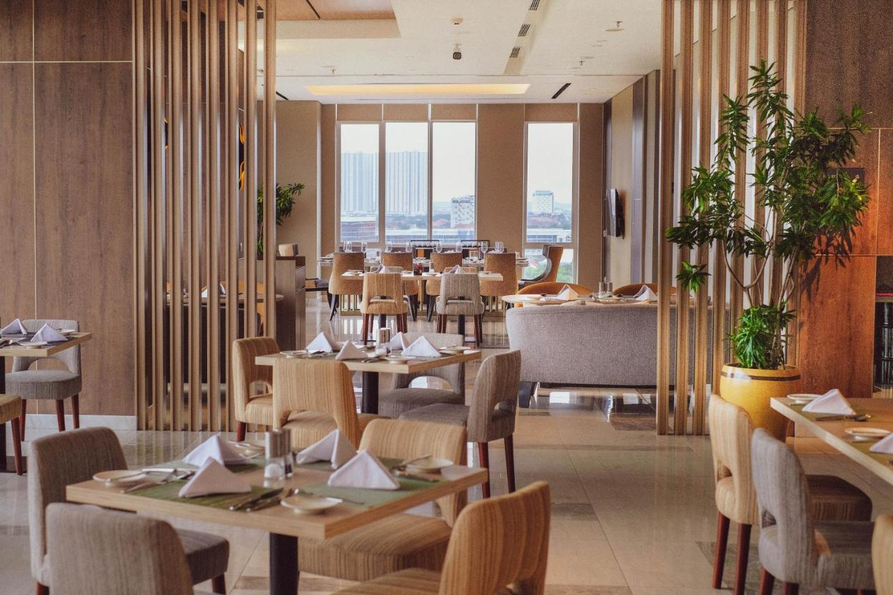 Oakwood Hotel & Residence Surabaja Zewnętrze zdjęcie